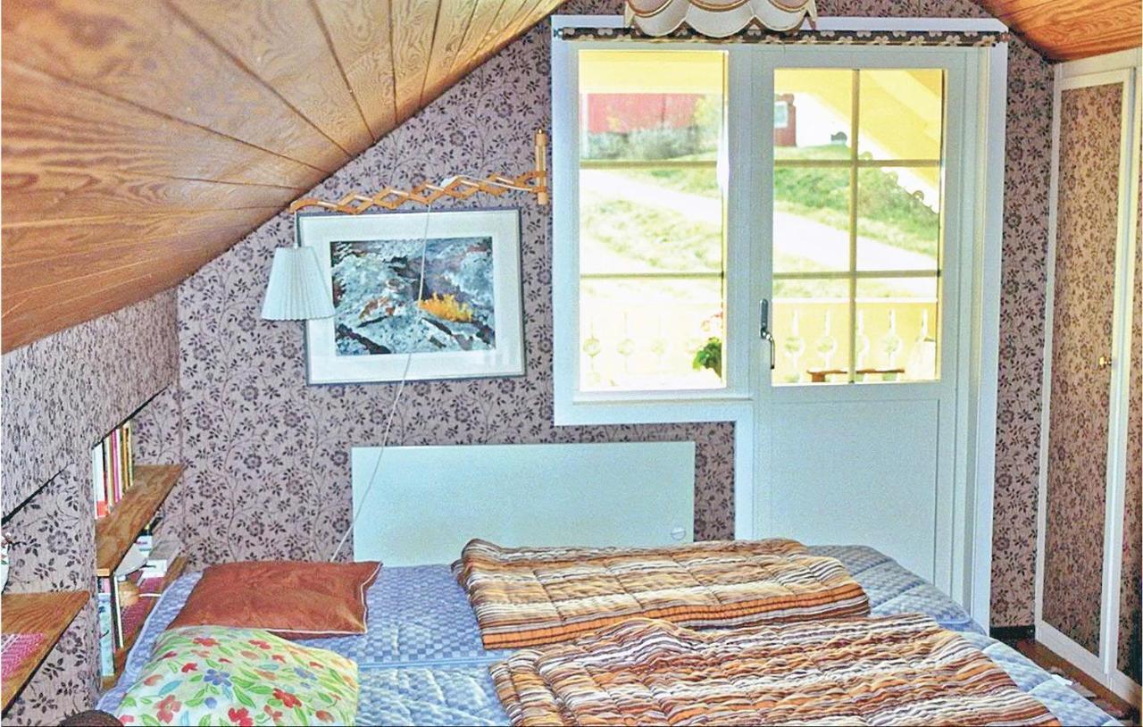 3 Bedroom Beautiful Home In Kristdala Malghult Екстер'єр фото